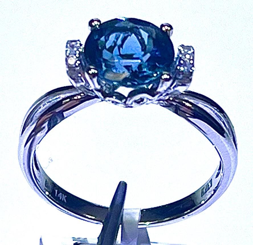 EFFY 14k White Gold Diamond and Blue Topaz Ring Size 7